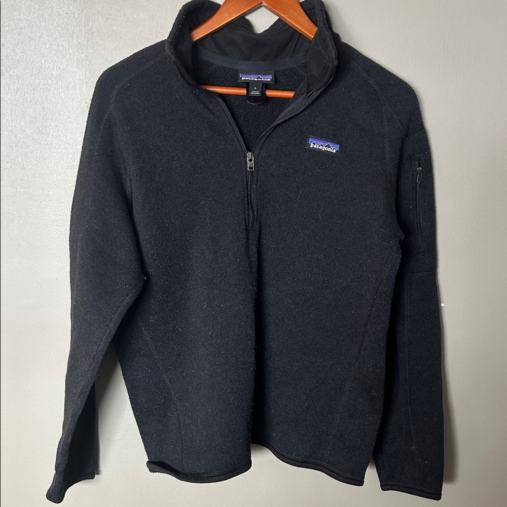 Patagonia Women’s Black Quarter-Zip Fleece Pullover
